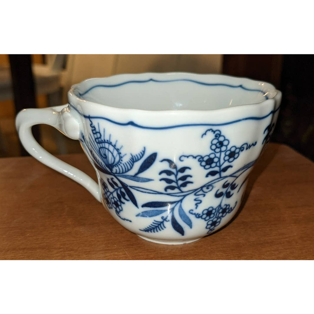 LOT OF 4 Blue Danube Japan Small Teacups 3 3/8" Diameter Vintage Porcelain Mug